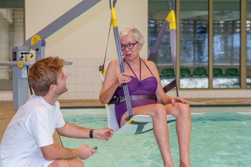 Mobile pool lift  - Handi-Rehab Patient lift hoist