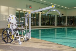 Mobile pool lift  - Handi-Rehab Patient lift hoist